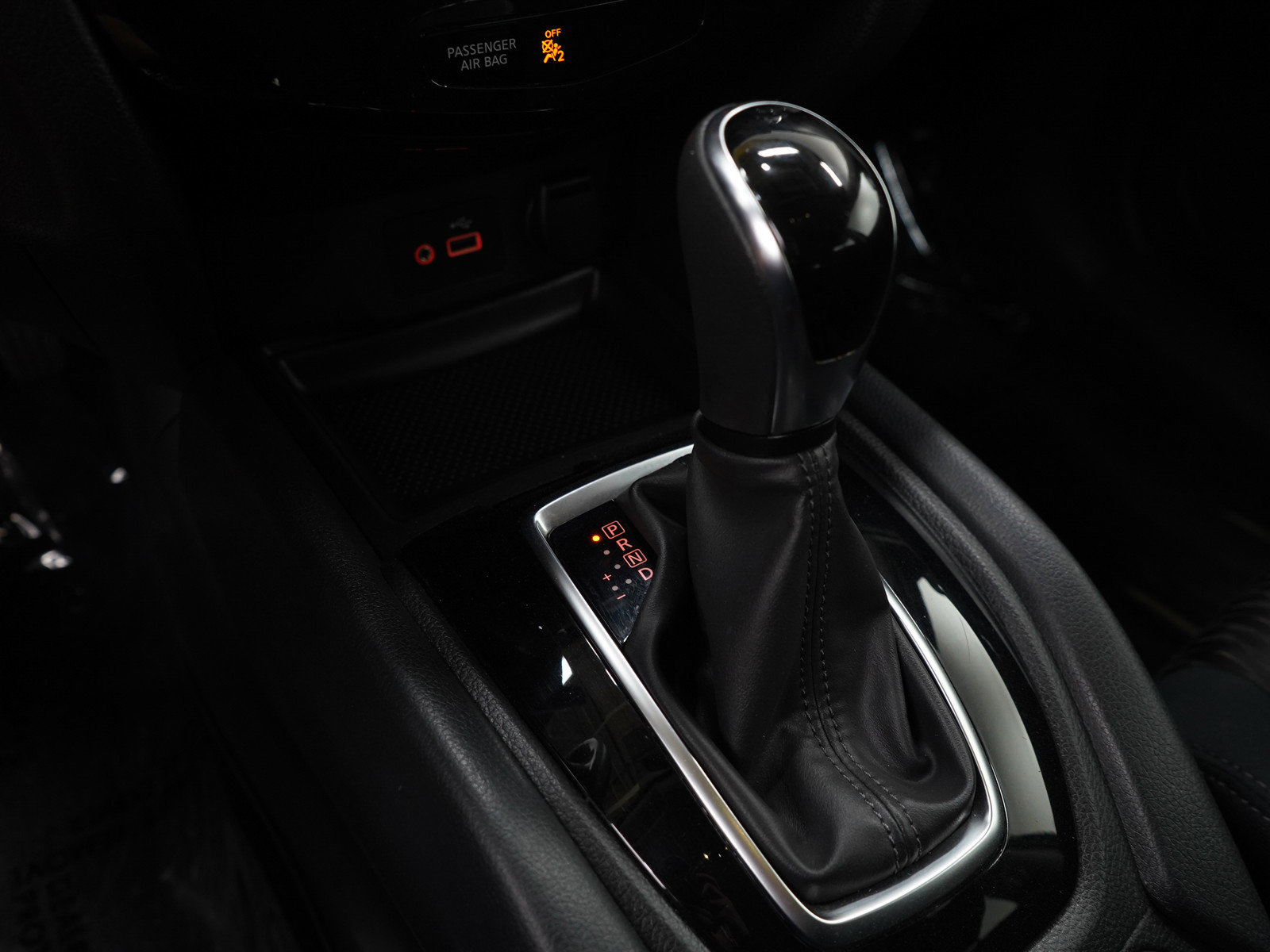 Used 2018 Nissan Rogue S image 21