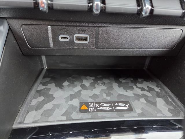 Used 2024 Chevrolet Colorado Z71 w/ Z71 Convenience Package 2 image 30