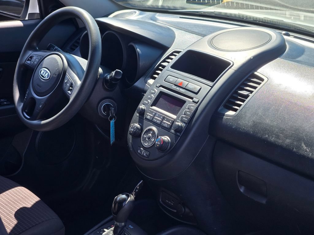 Used 2012 Kia Soul FWD image 10