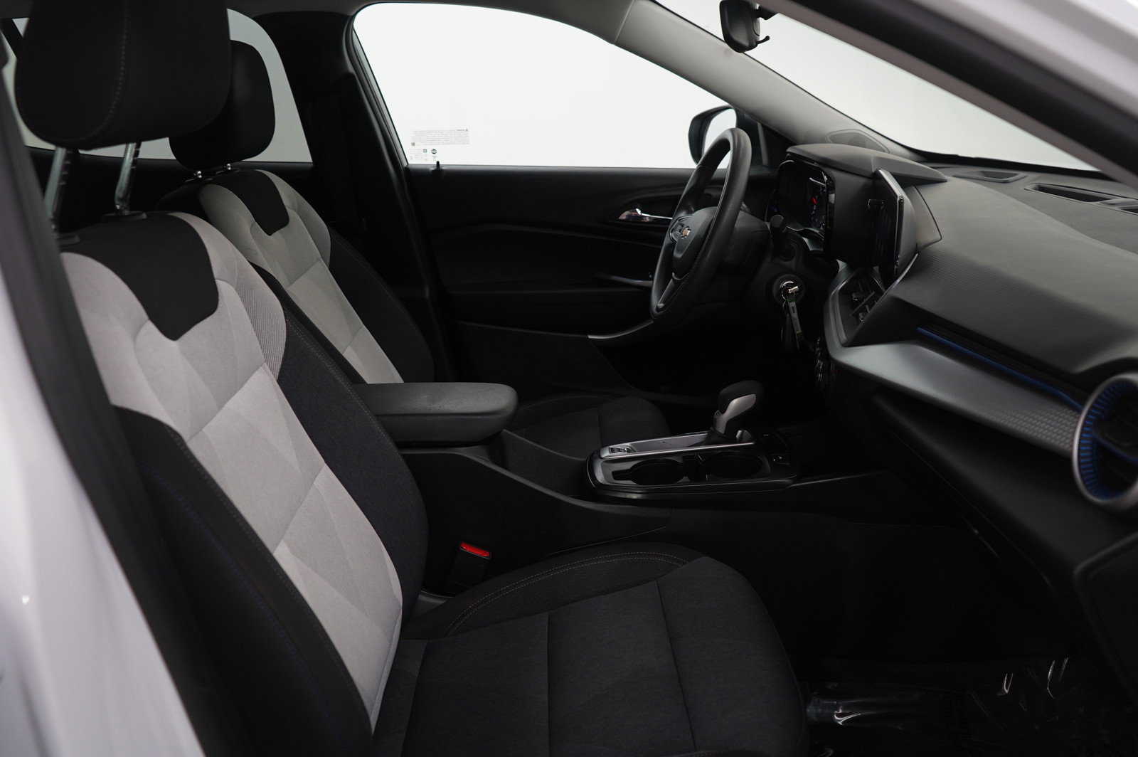 Used 2024 Chevrolet Trax LS image 11