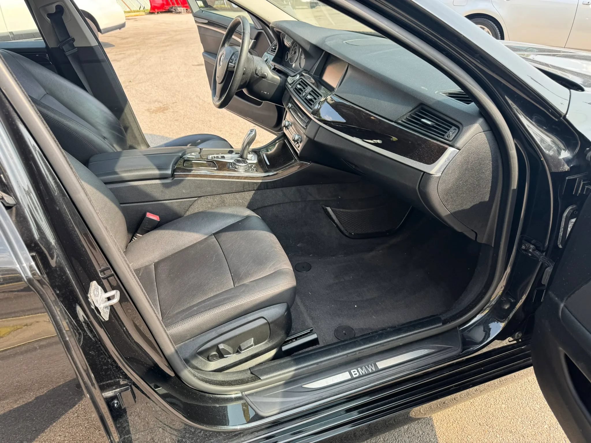 Used 2014 BMW 528i xDrive Sedan AWD/4WD image 23