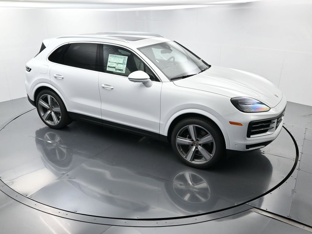 Certified 2025 Porsche Cayenne AWD/4WD image 39
