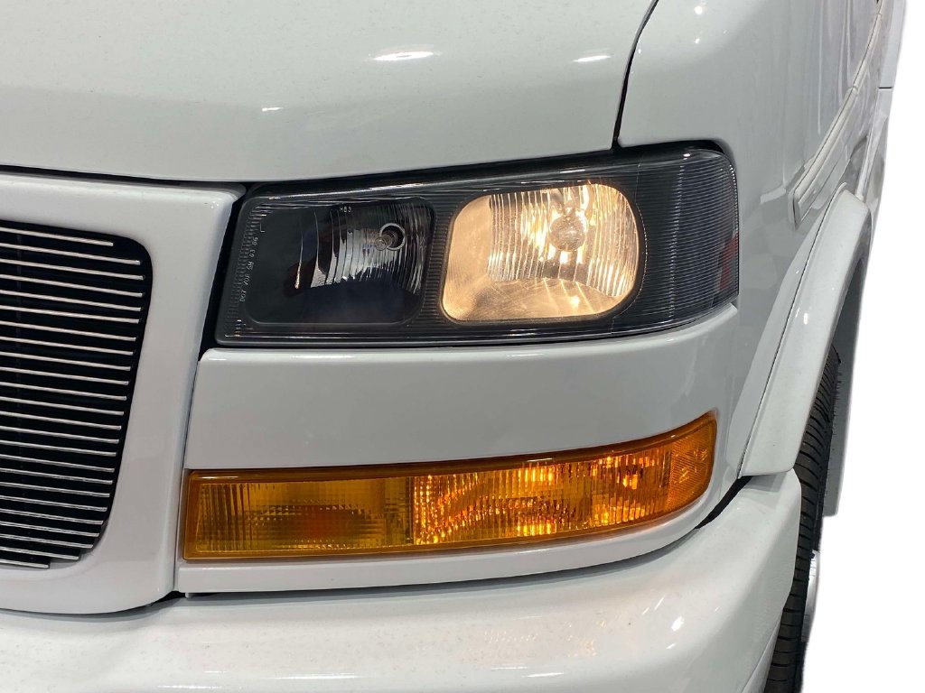 Used 2024 GMC Savana 2500 w/ Driver Convenience Package RWD image 7