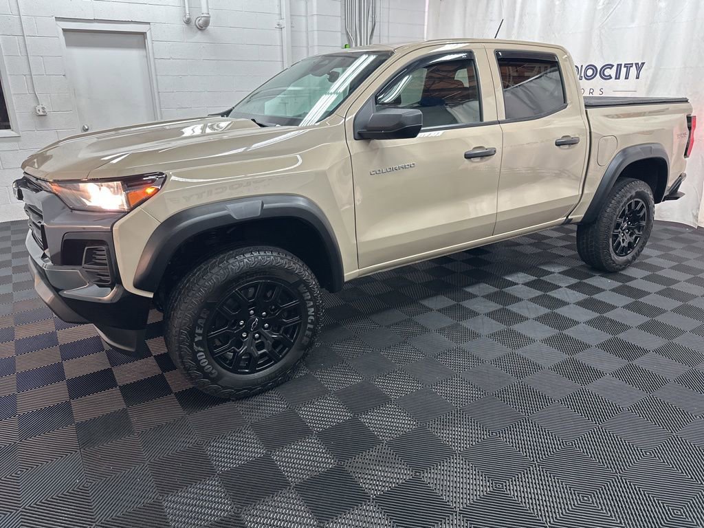 Used 2023 Chevrolet Colorado Trail Boss w/ Advanced Trailering Package AWD/4WD image 5