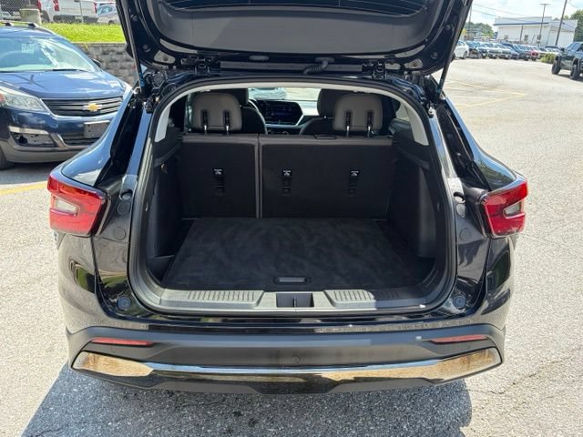 Used 2025 Chevrolet Trax ACTIV w/ Driver Confidence Package FWD image 7