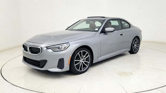 Used 2025 BMW 230i Coupe RWD image 4