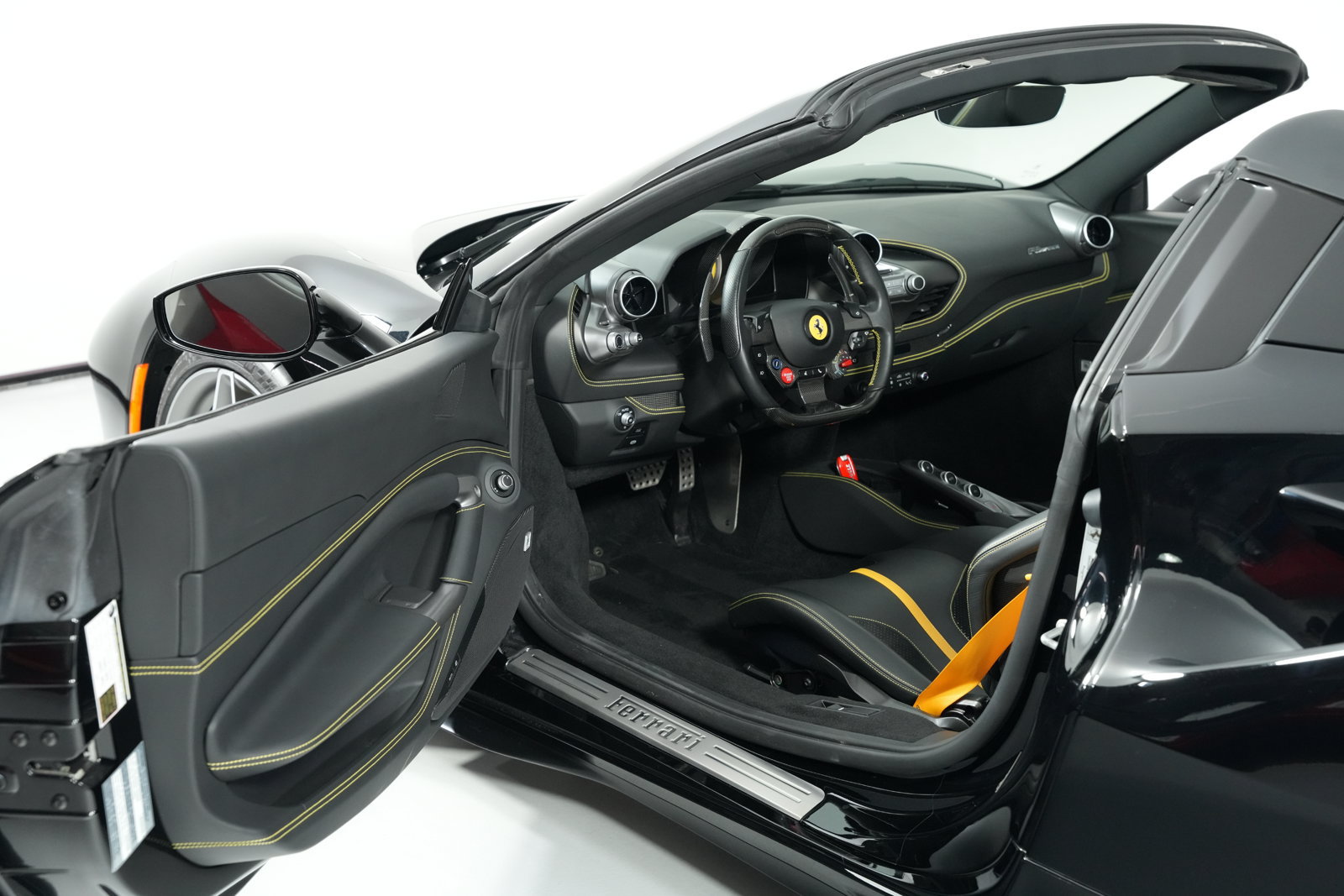 Used 2022 Ferrari F8 Spider RWD image 27