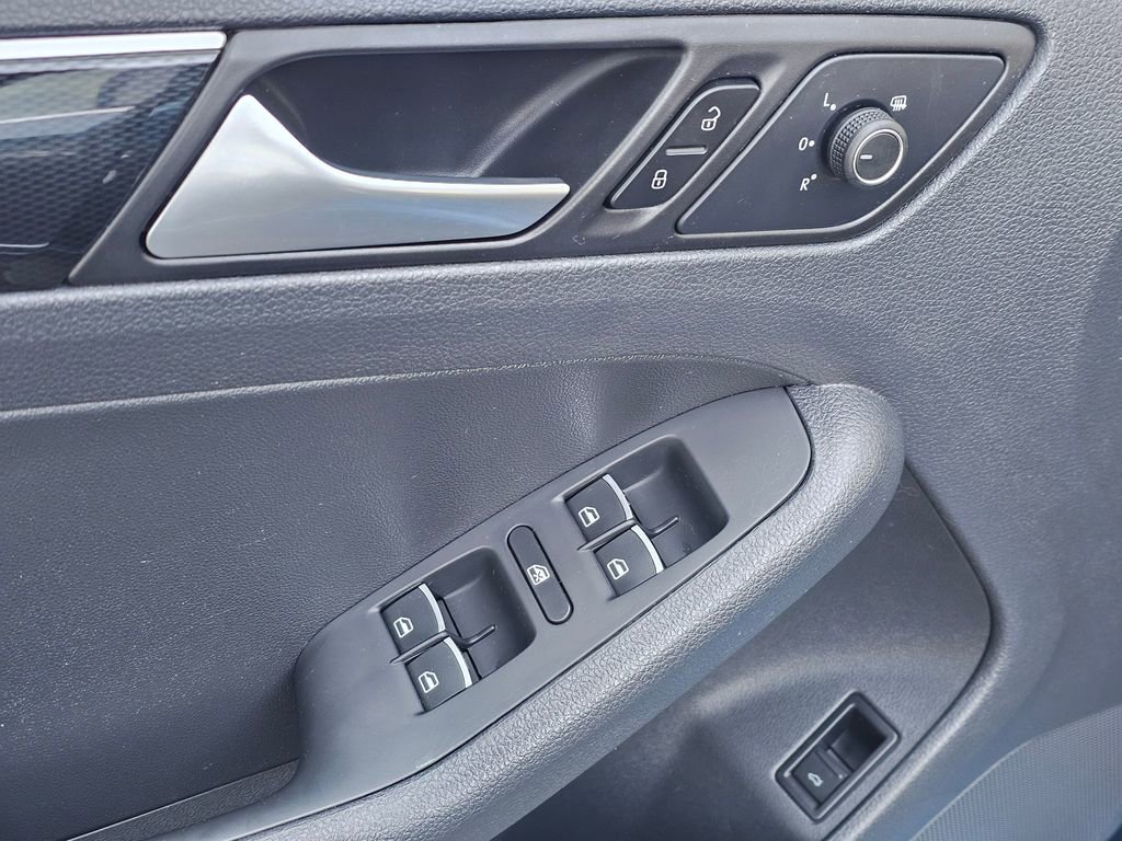 Used 2017 Volkswagen Jetta SEL image 22