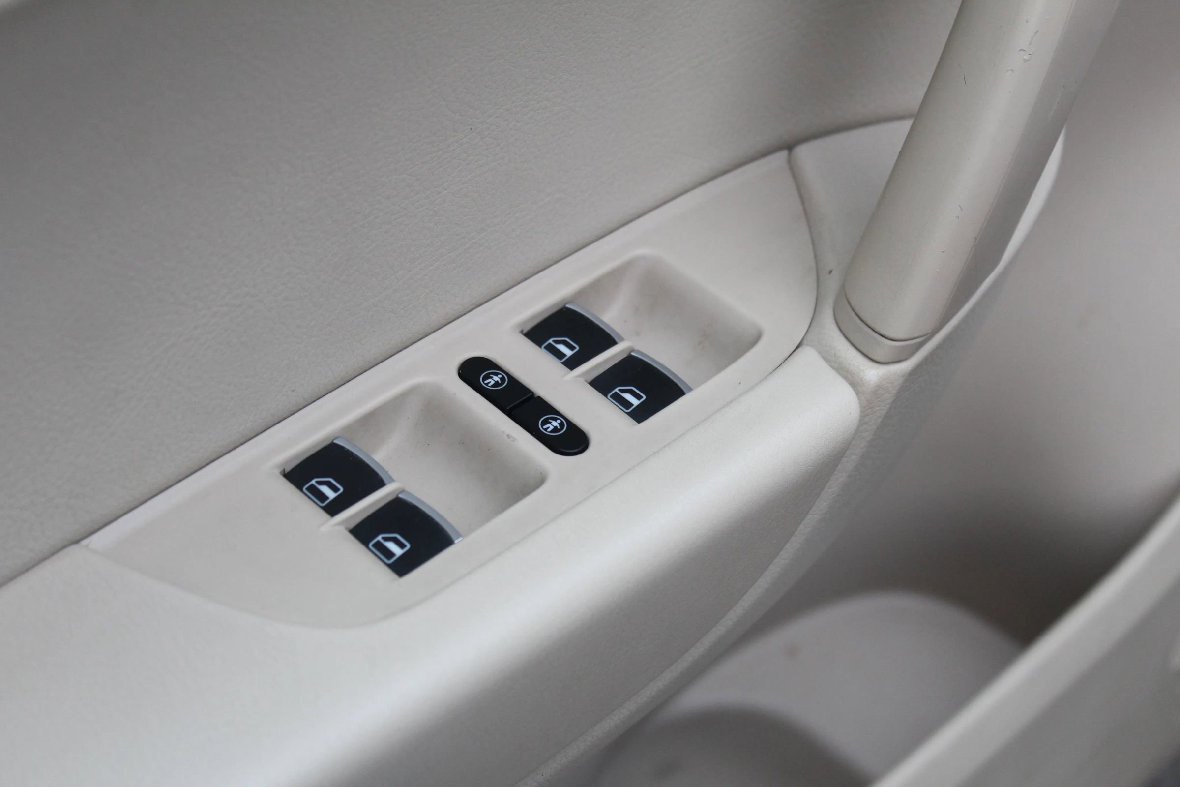 Used 2014 Volkswagen Touareg Hybrid image 22