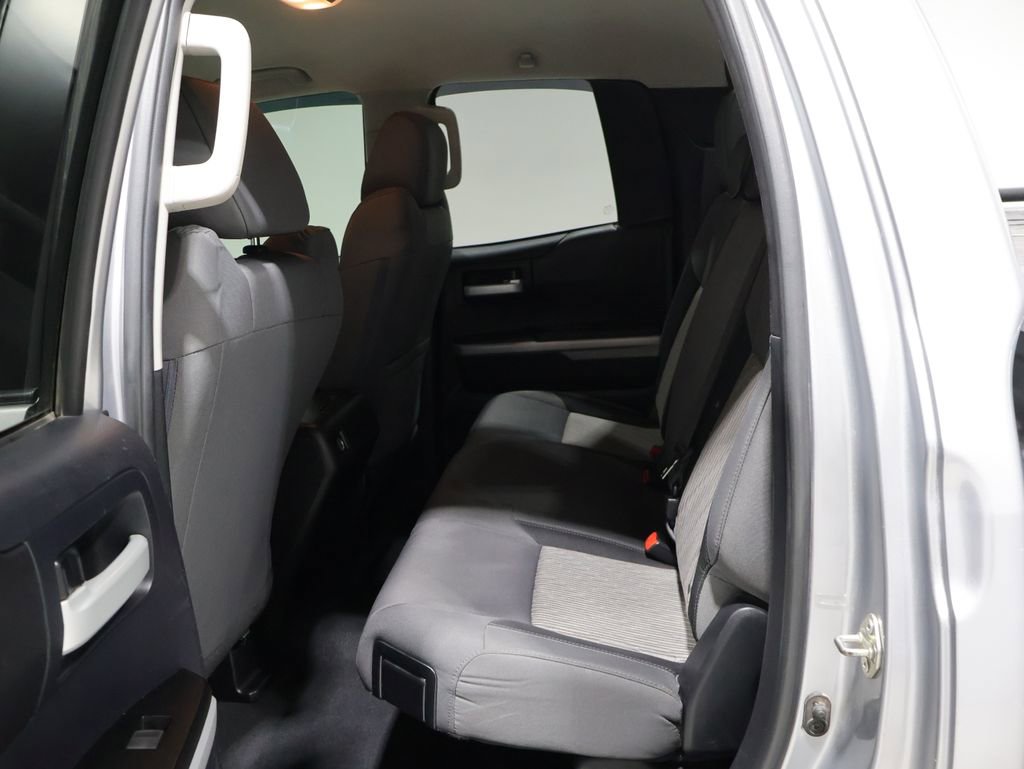 Used 2016 Toyota Tundra SR5 w/ SR5 Upgrade Package AWD/4WD image 18