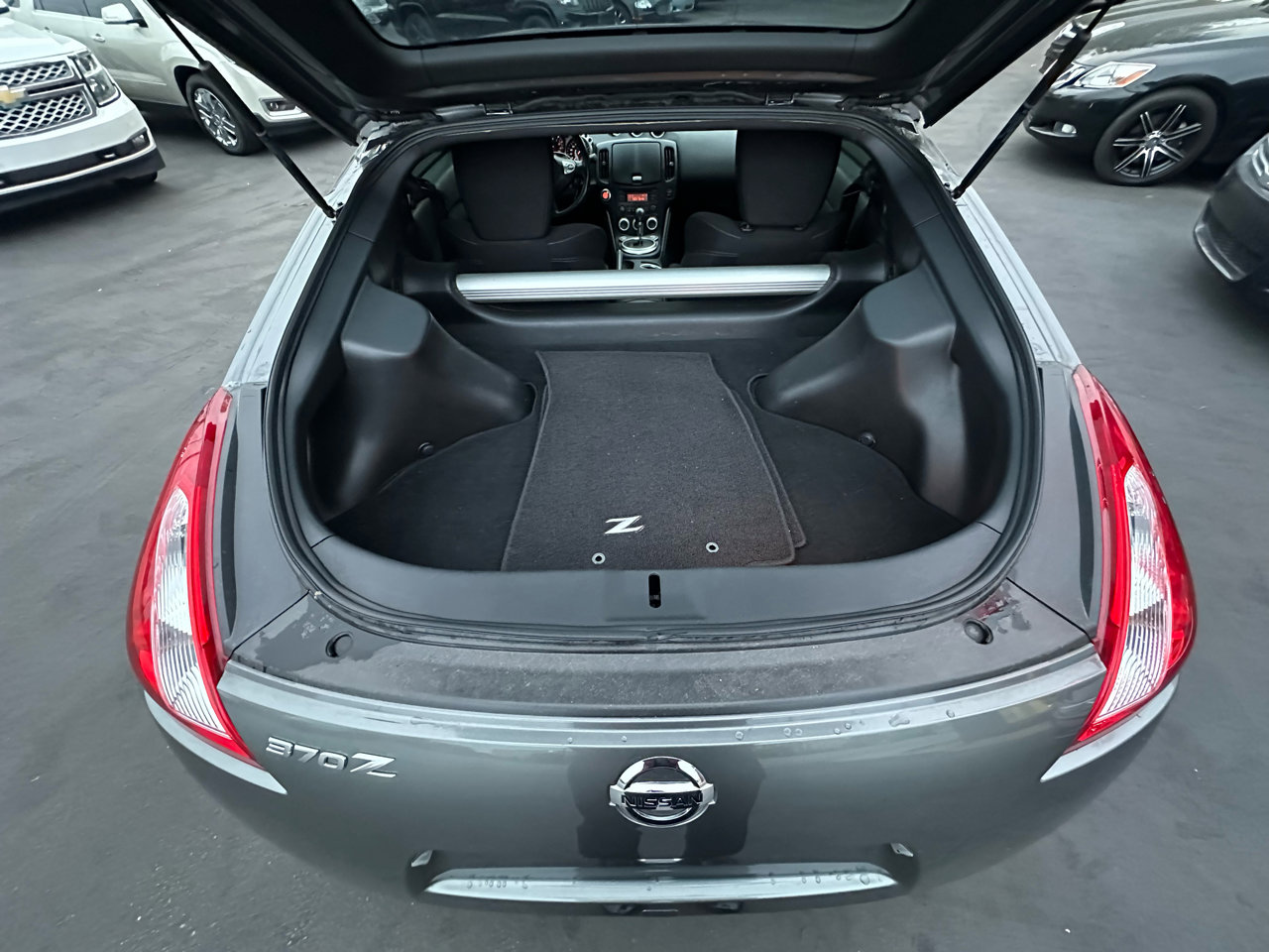 Used 2015 Nissan 370Z Coupe image 37