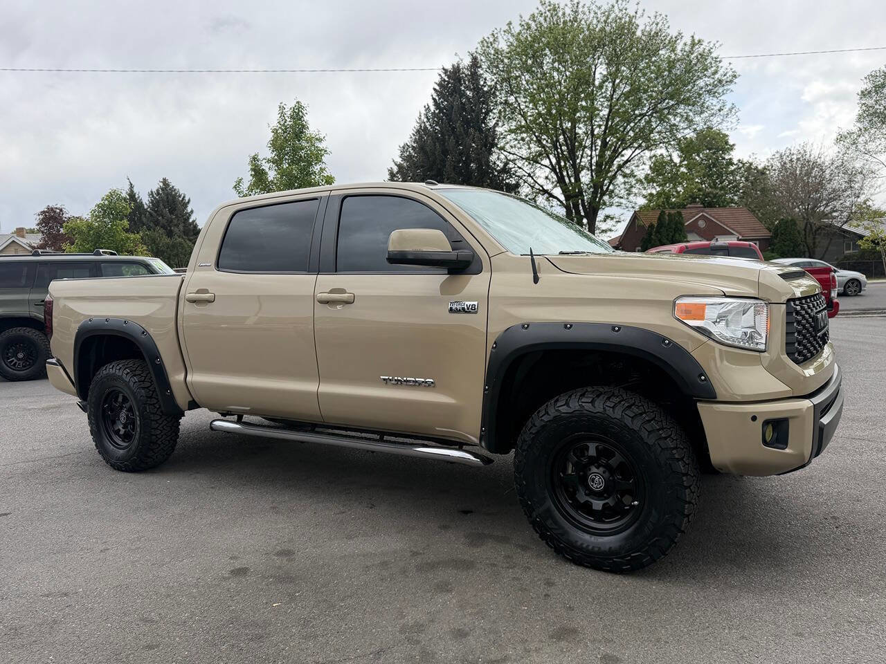 Used 2017 Toyota Tundra Limited w/ Limited Premium Package AWD/4WD image 24