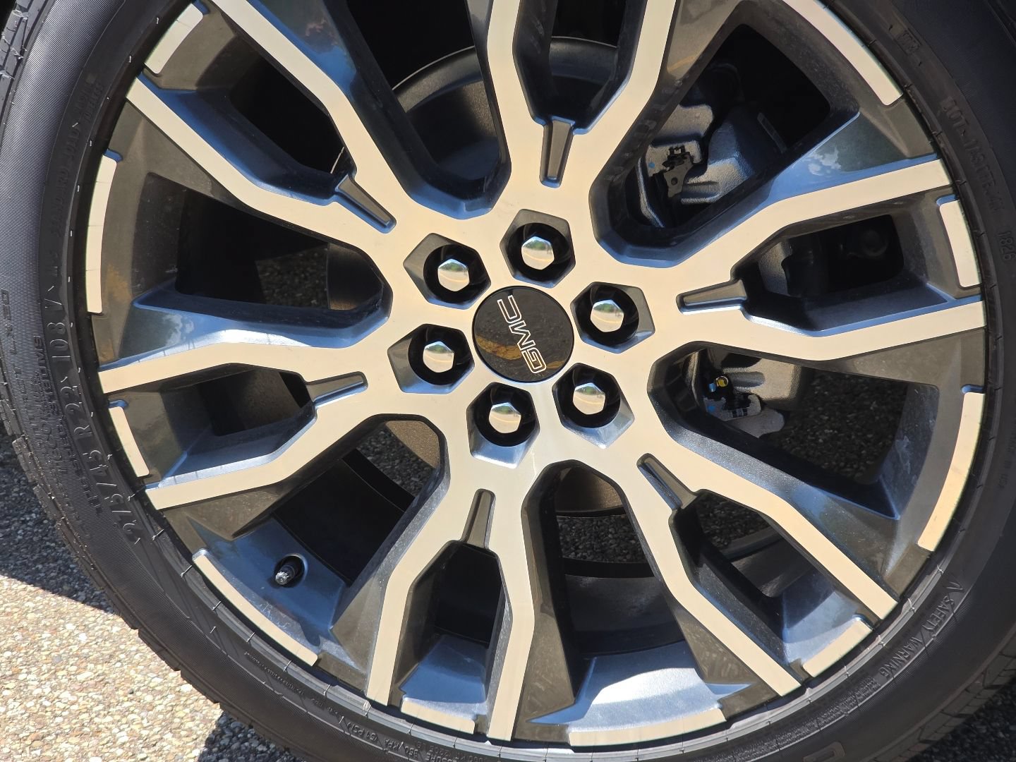 New 2026 GMC Acadia Denali Ultimate AWD/4WD image 12