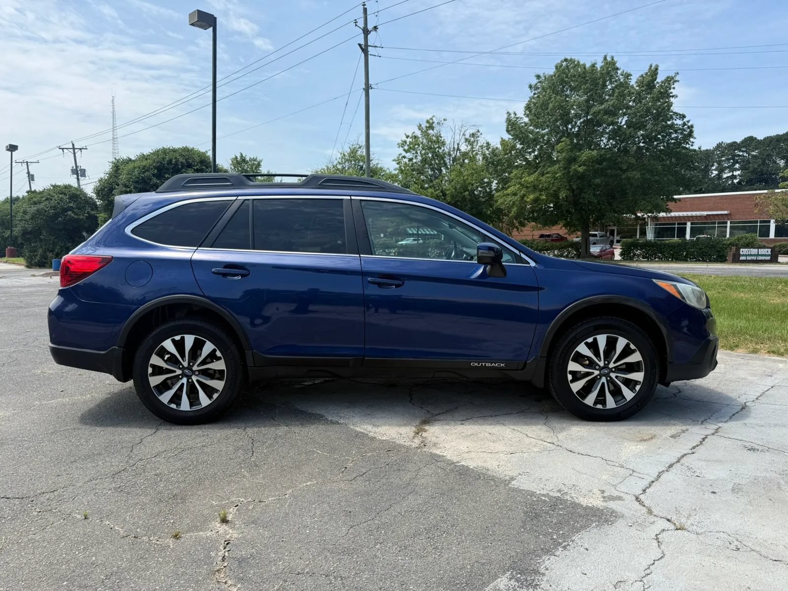 Used 2015 Subaru Outback 2.5i Limited w/ Popular Package #4 AWD/4WD image 5