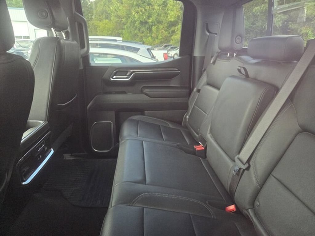 Used 2023 Chevrolet Silverado 1500 LTZ w/ LTZ Convenience Package II AWD/4WD image 4