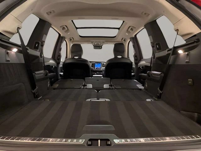 Used 2025 Volvo XC90 B5 Core AWD/4WD image 97