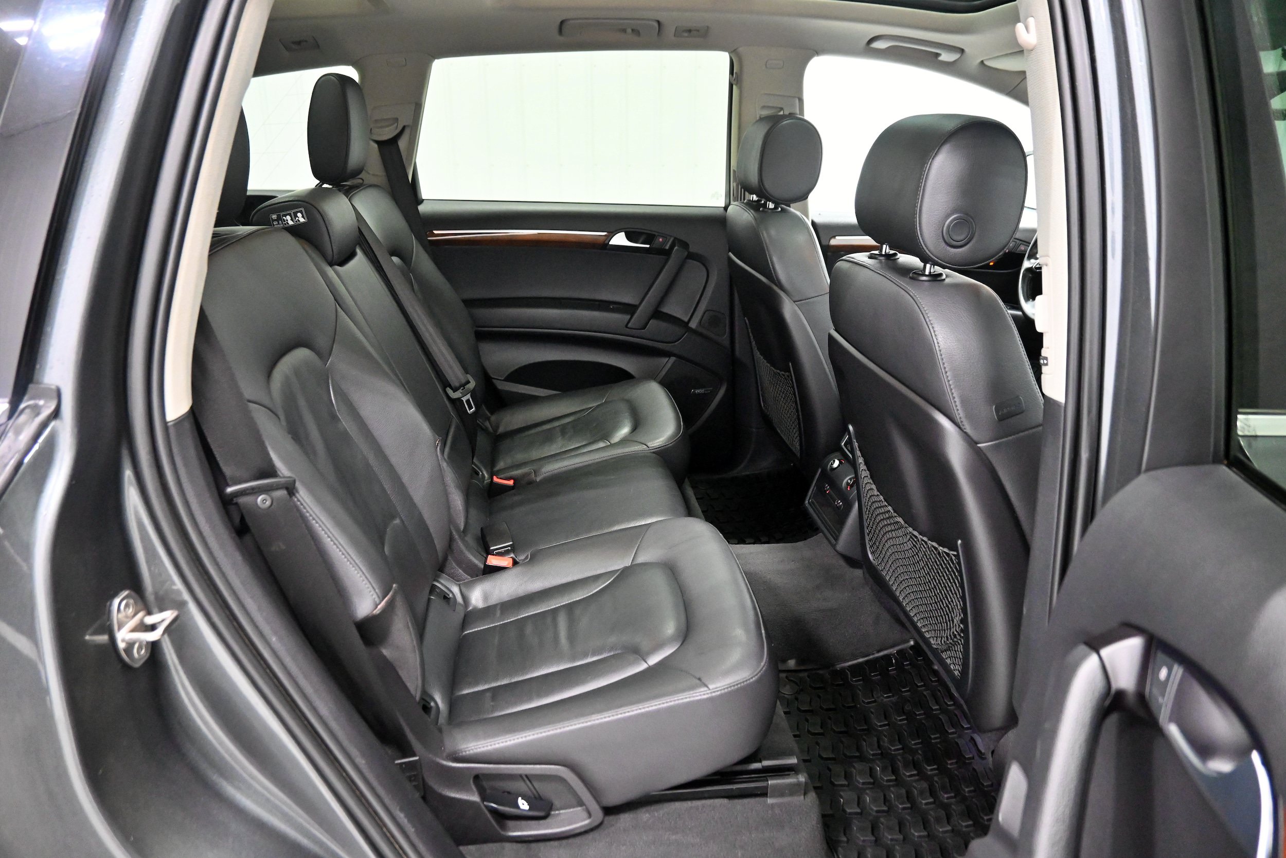 Used 2015 Audi Q7 TDI Premium Plus w/ Premium Plus Package AWD/4WD image 32