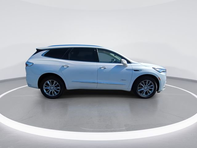 Used 2023 Buick Enclave Avenir w/ Avenir Technology Package image 9