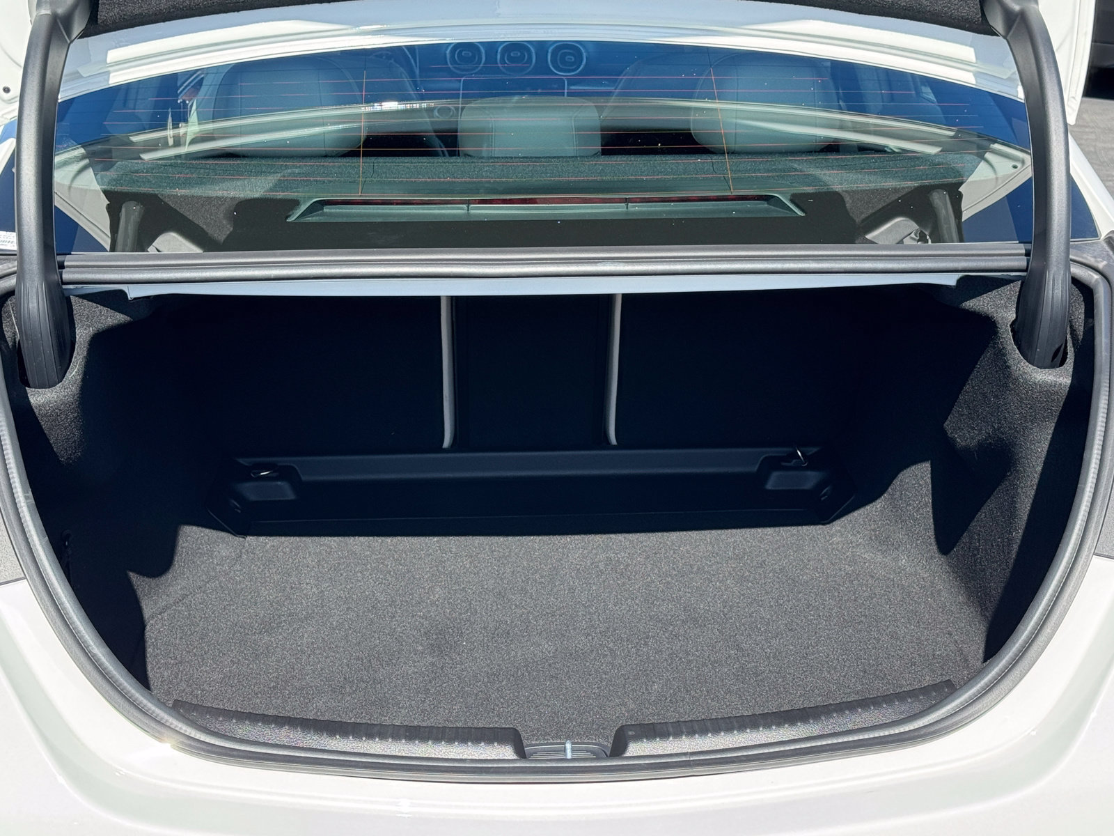 Used 2025 Mercedes-Benz C 300 Sedan image 15