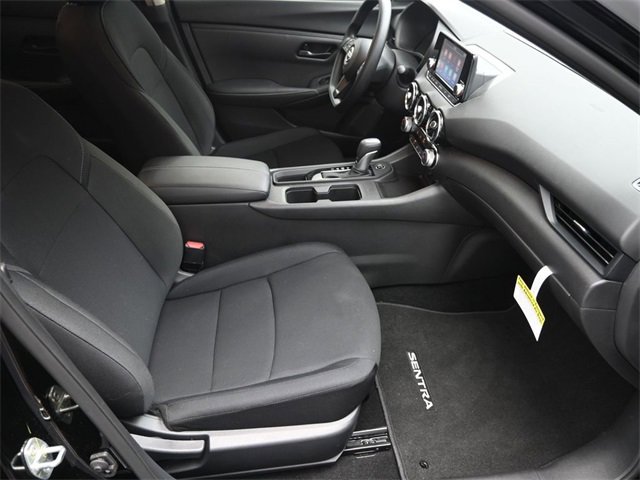 Used 2025 Nissan Sentra S image 34