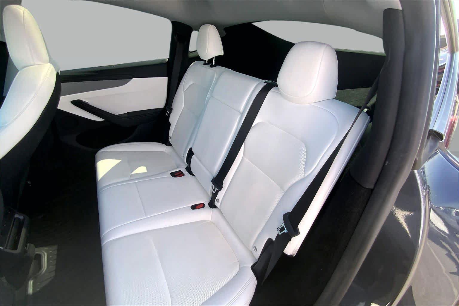 Used 2026 Tesla Model Y 2WD image 19