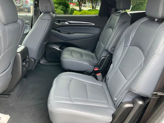 Used 2022 Buick Enclave Premium AWD/4WD image 17