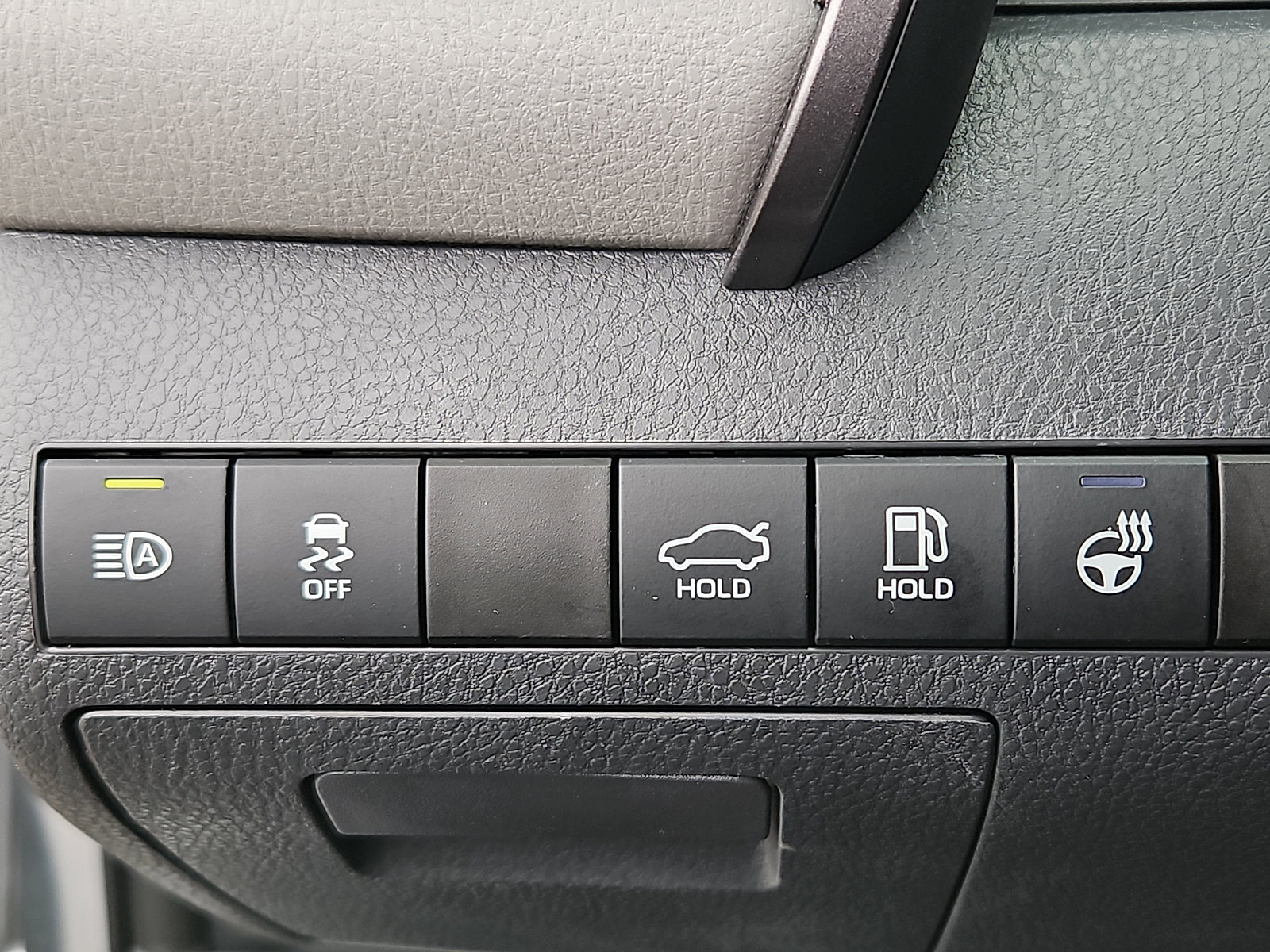 Used 2023 Toyota Camry XLE w/ Cold Weather Package image 25