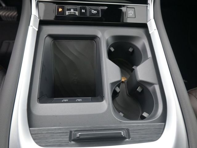 New 2026 Nissan Armada Platinum image 4