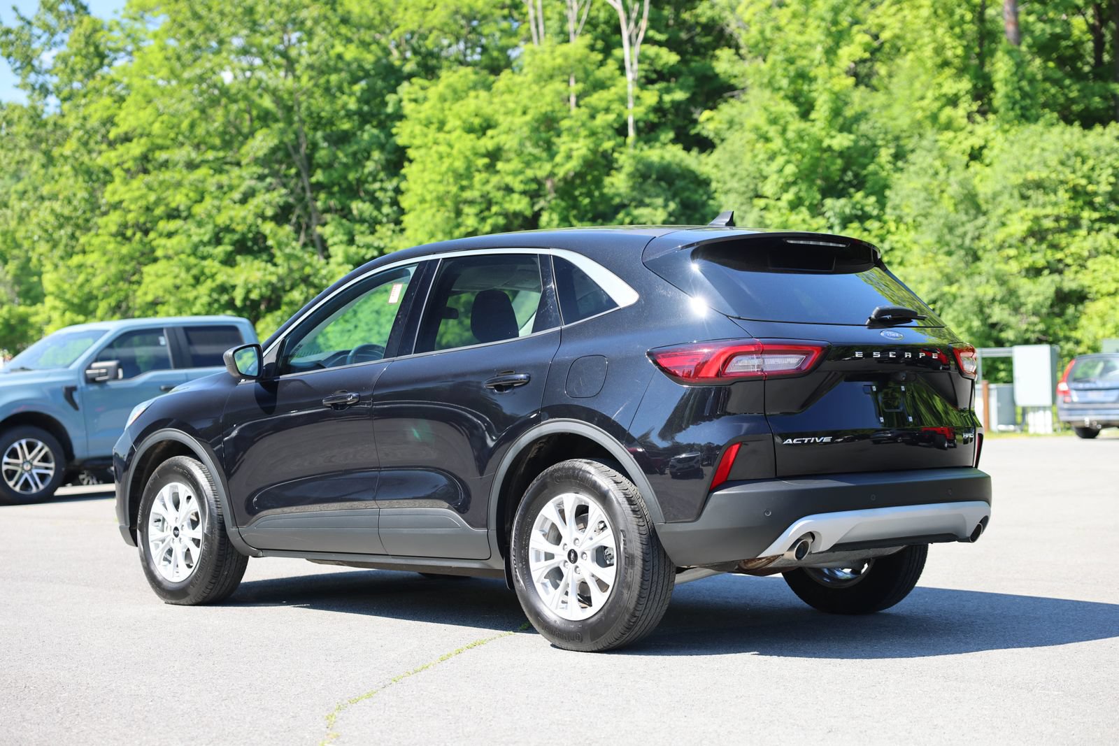 Used 2023 Ford Escape Active AWD/4WD image 3