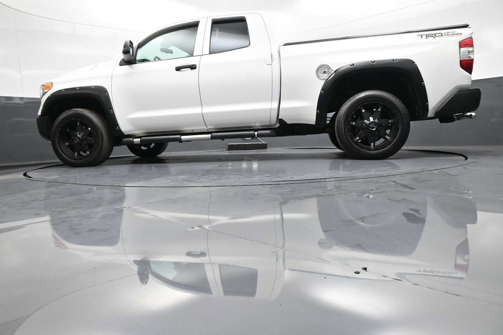 Used 2016 Toyota Tundra SR w/ Exterior Package AWD/4WD image 31