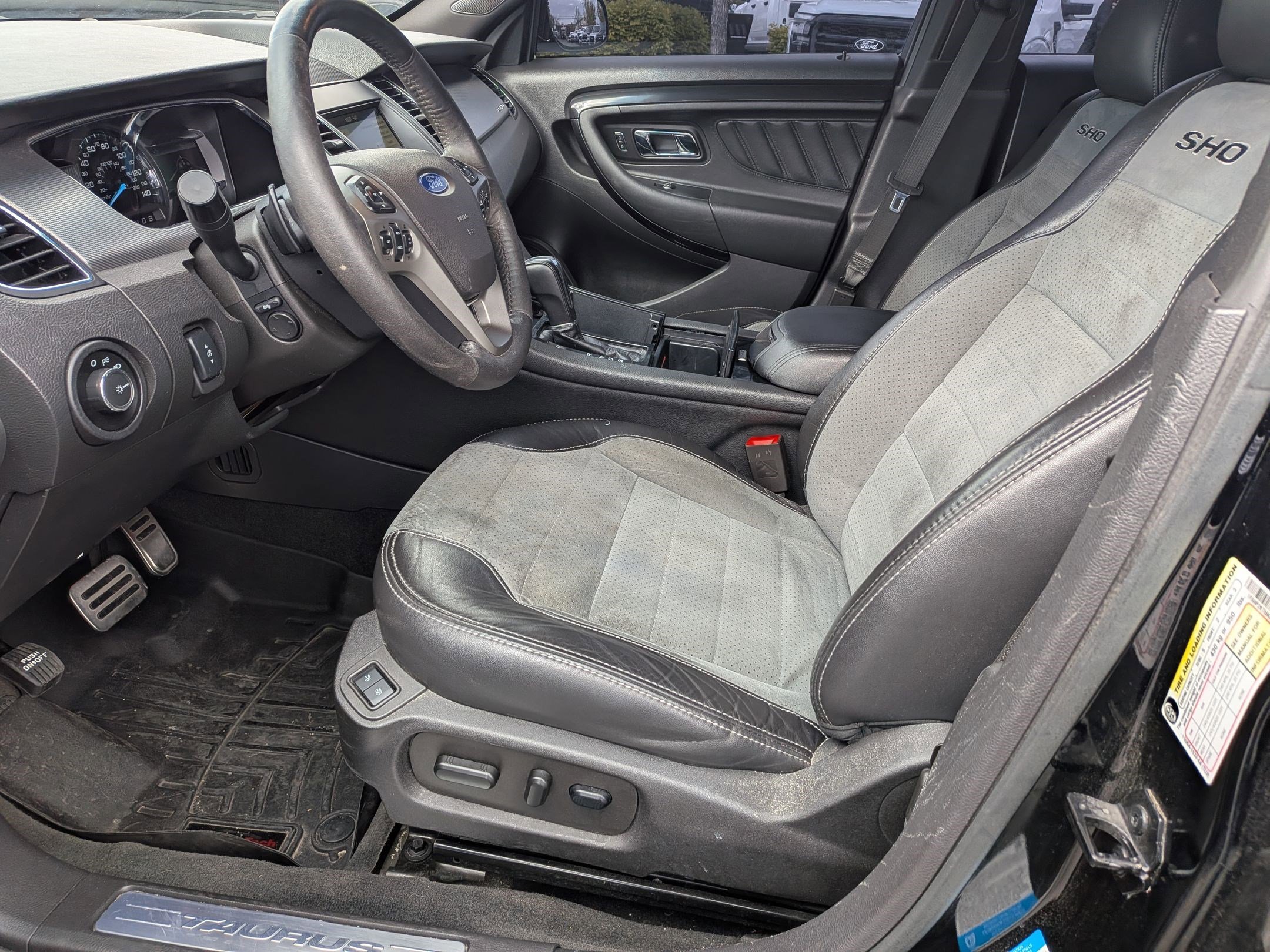 Used 2017 Ford Taurus SHO w/ Sho Performance Package image 17