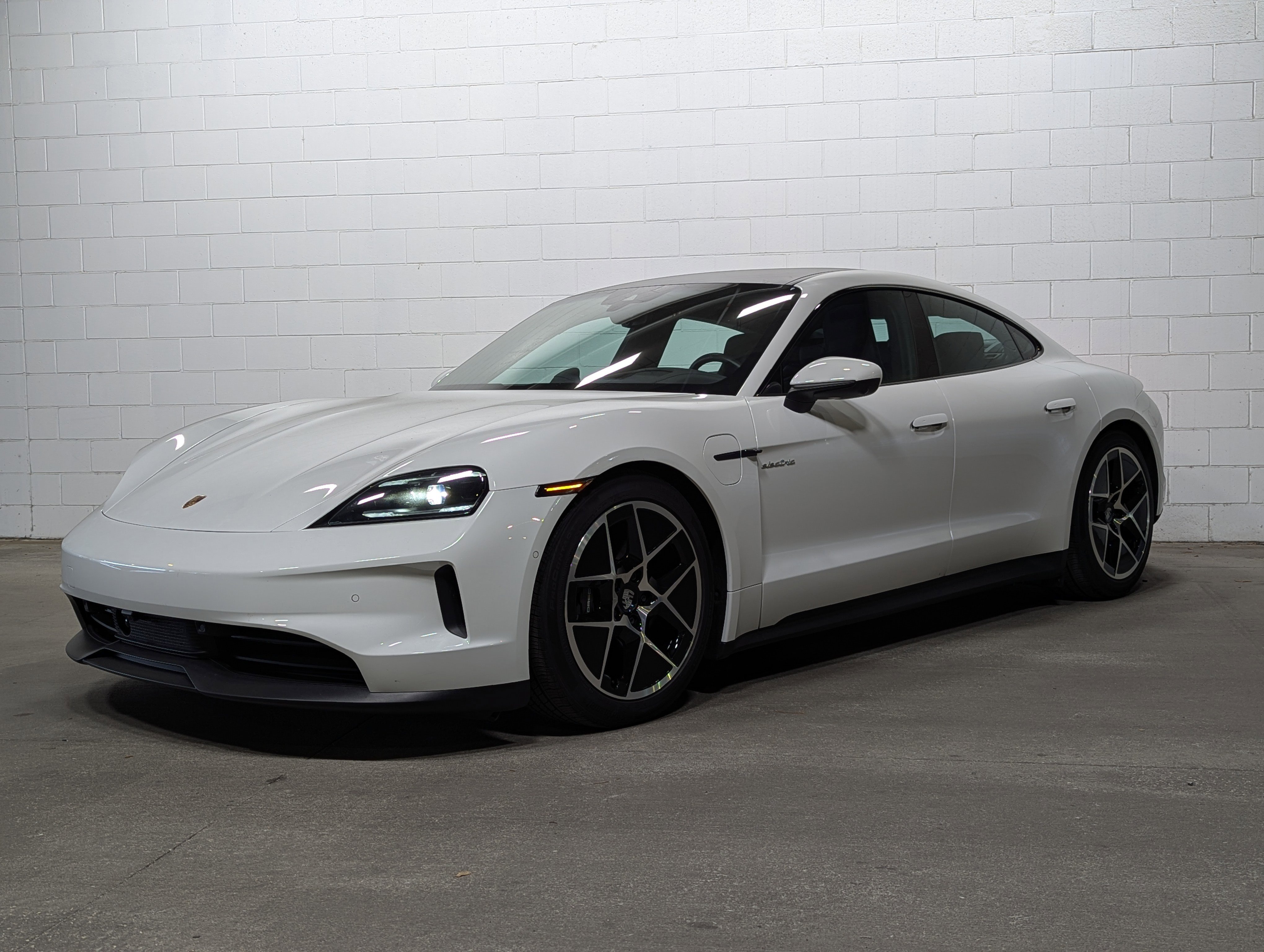 Used 2025 Porsche Taycan