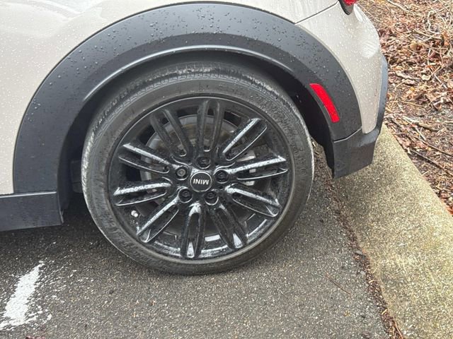 Used 2023 MINI Cooper S w/ Signature Upholstery Package image 11