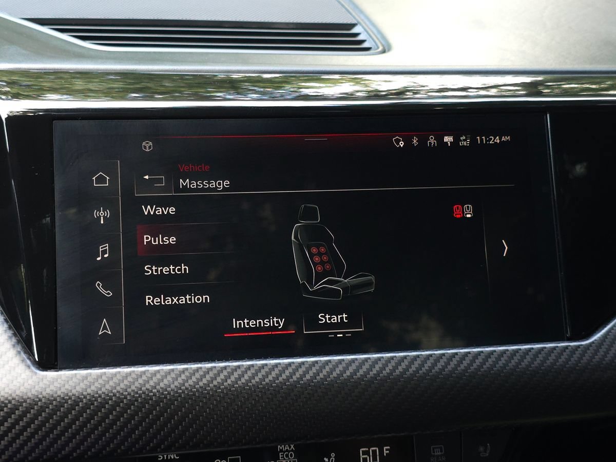 Used 2022 Audi RS e-tron GT w/ Carbon Performance Package AWD/4WD image 44