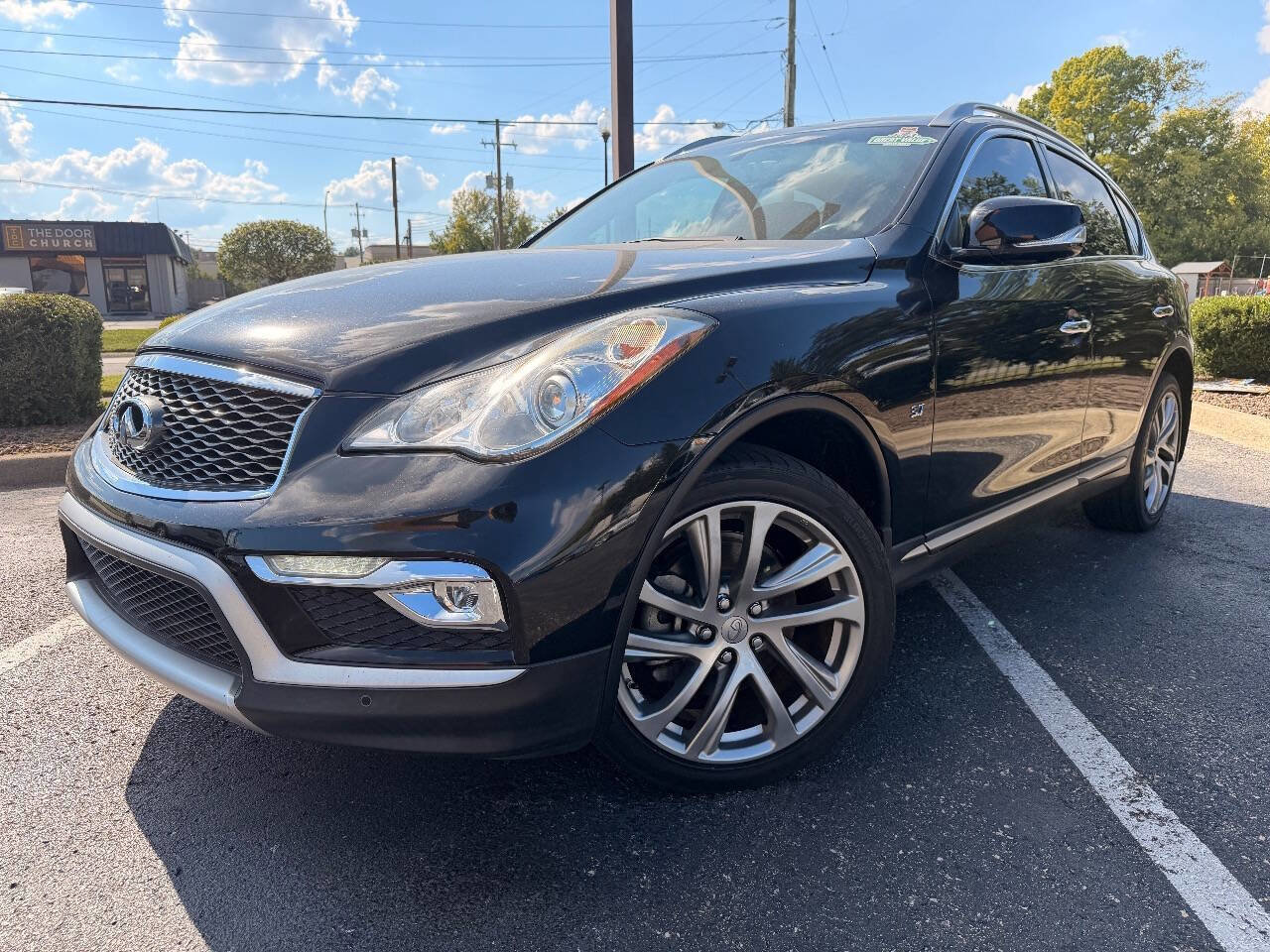 Used 2016 INFINITI QX50 2WD w/ Deluxe Touring Package image 3