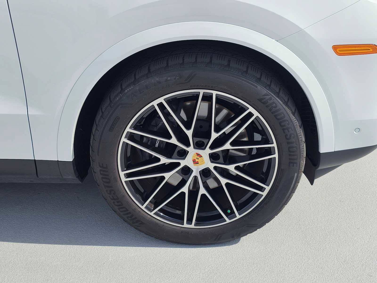 Used 2024 Porsche Cayenne image 15