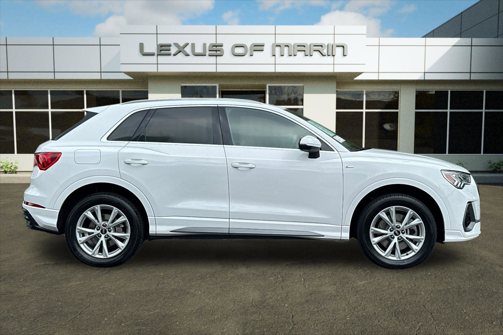 Used 2022 Audi Q3 2.0T Premium Plus w/ Premium Plus Package image 7