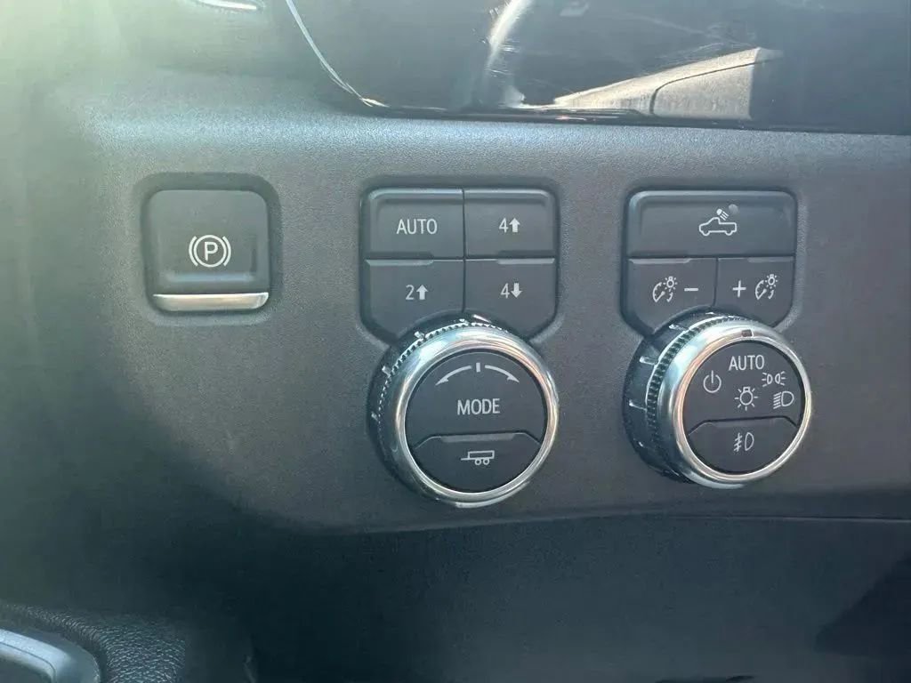 Used 2024 GMC Sierra 1500 Elevation AWD/4WD image 21