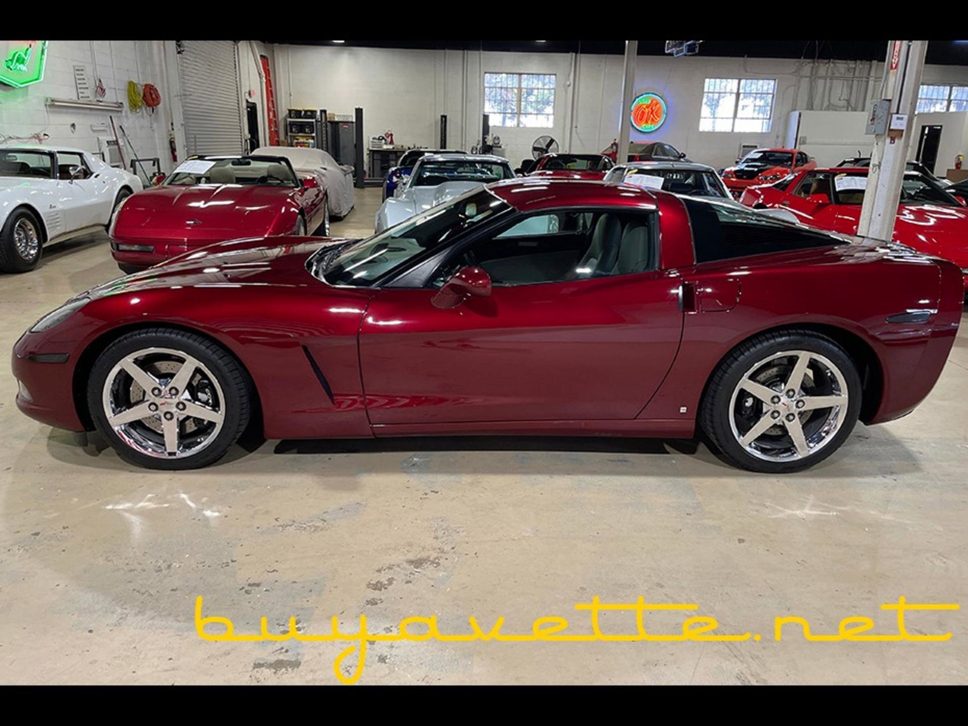 Used 2007 Chevrolet Corvette Coupe w/ Preferred Equipment Group image 6
