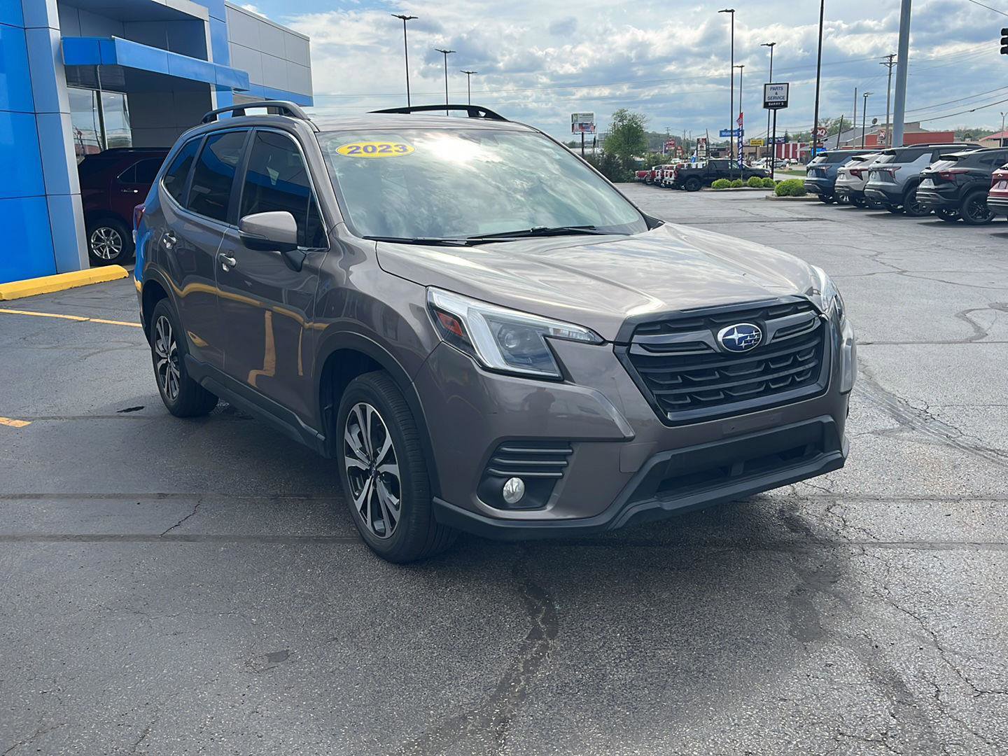 Used 2023 Subaru Forester Limited image 7