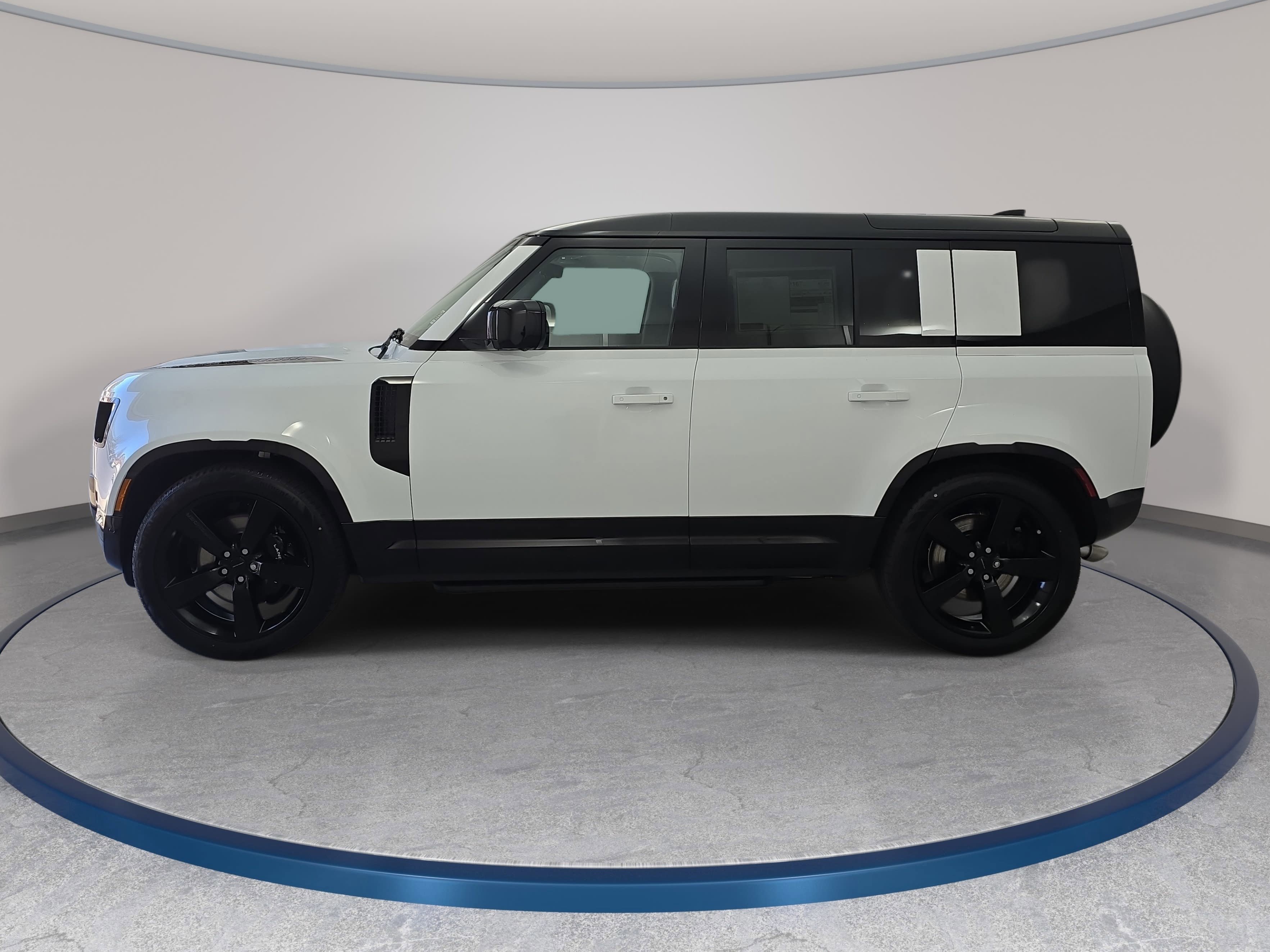 New 2026 Land Rover Defender 110 V8 AWD/4WD image 8
