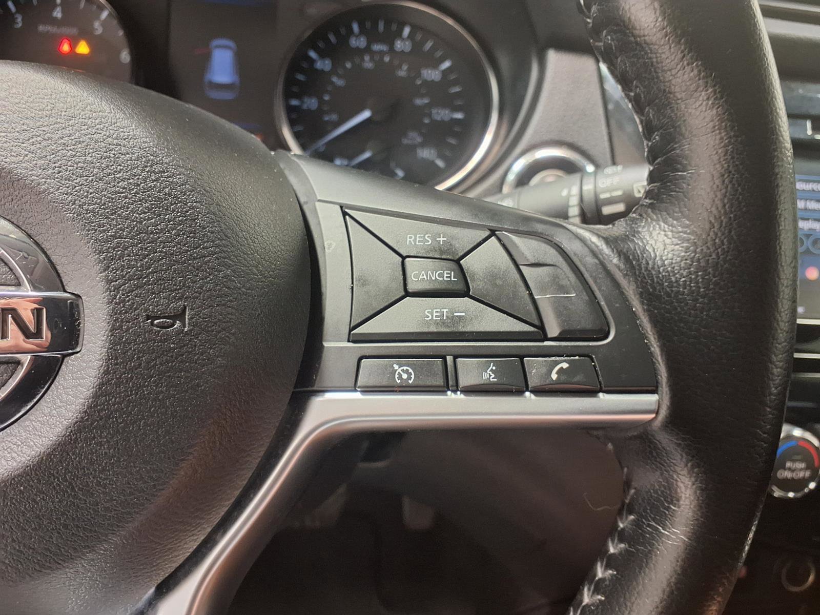 Used 2020 Nissan Rogue SV image 20