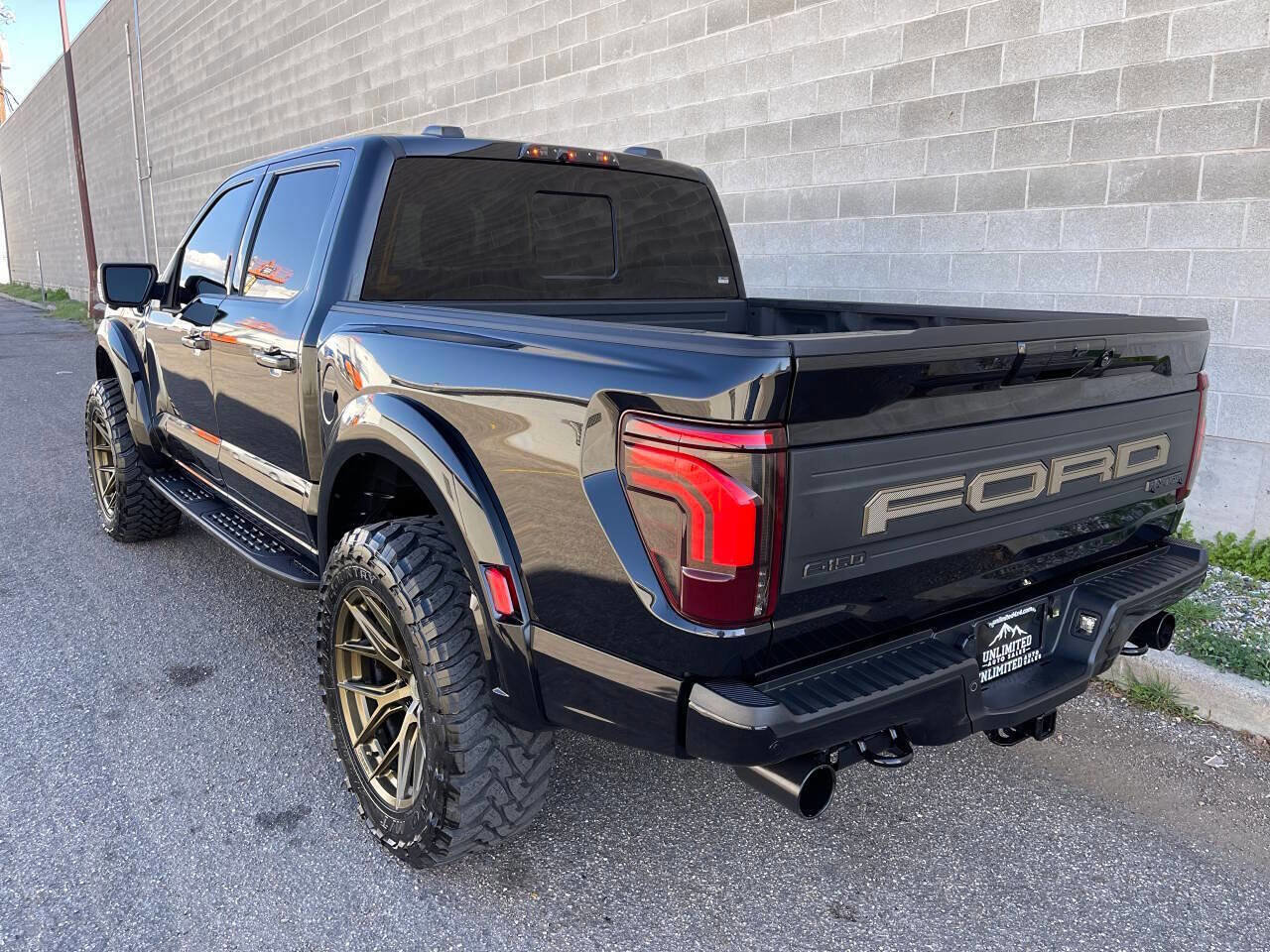 Used 2024 Ford F150 Raptor AWD/4WD image 10