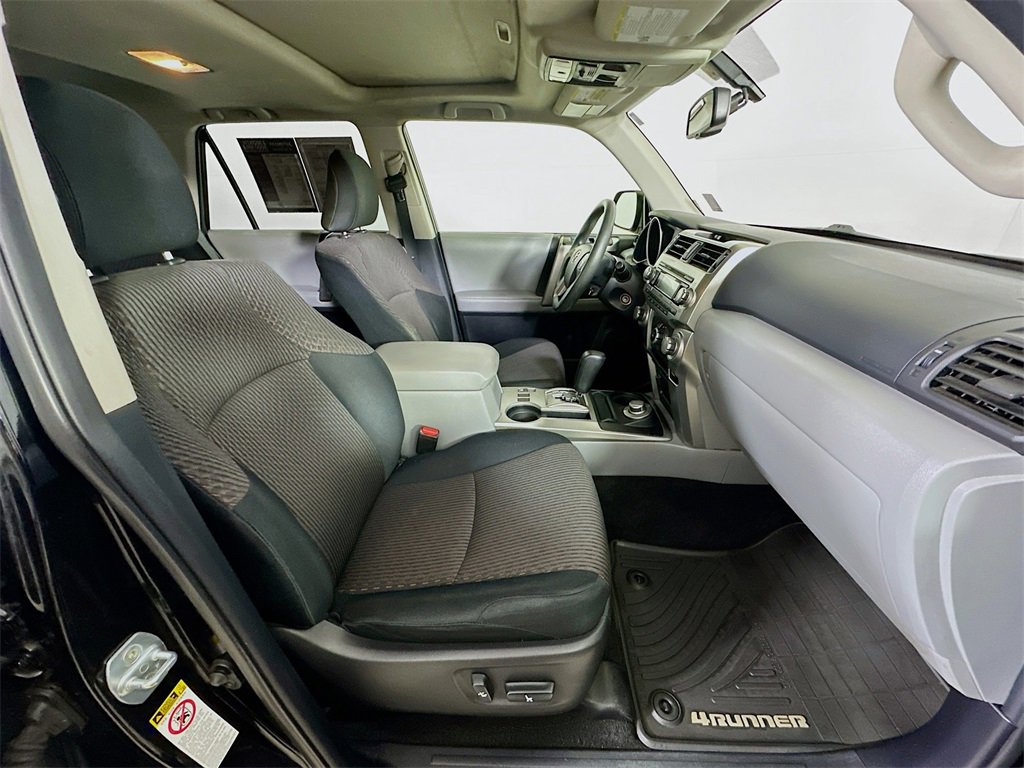 Used 2013 Toyota 4Runner SR5 image 11
