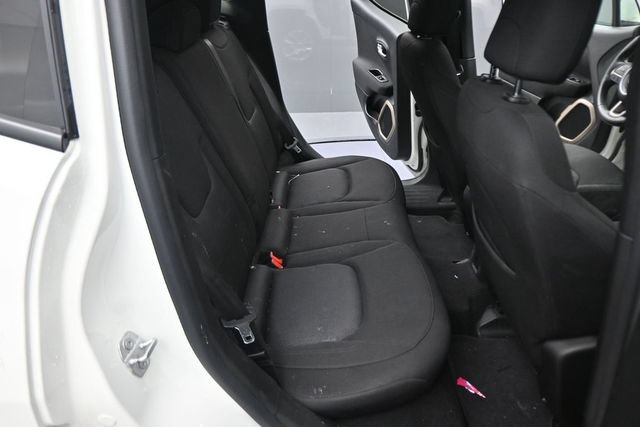 Used 2017 Jeep Renegade Latitude AWD/4WD image 16