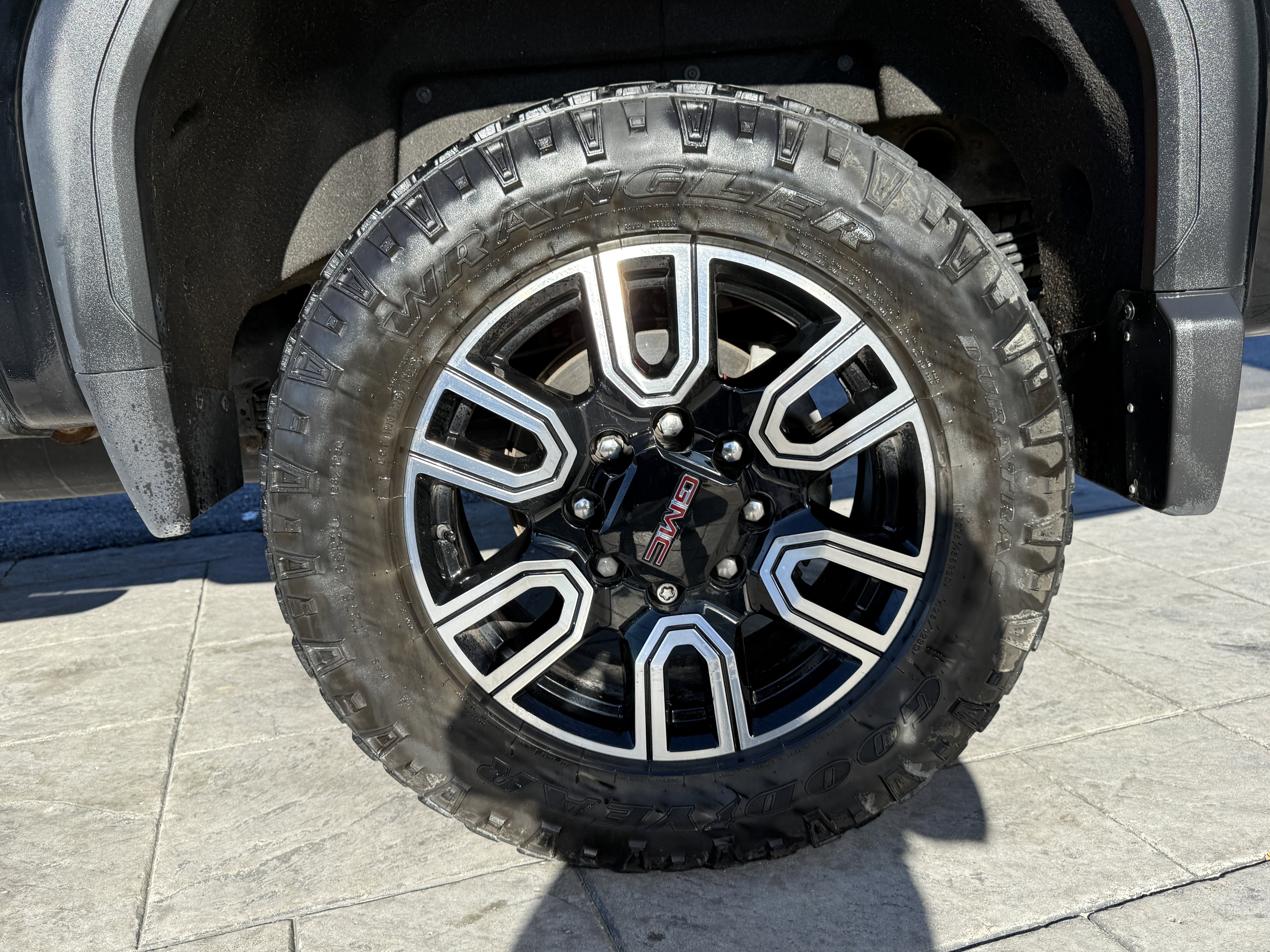 Used 2021 GMC Sierra 2500 AT4 w/ AT4 Preferred Package image 35