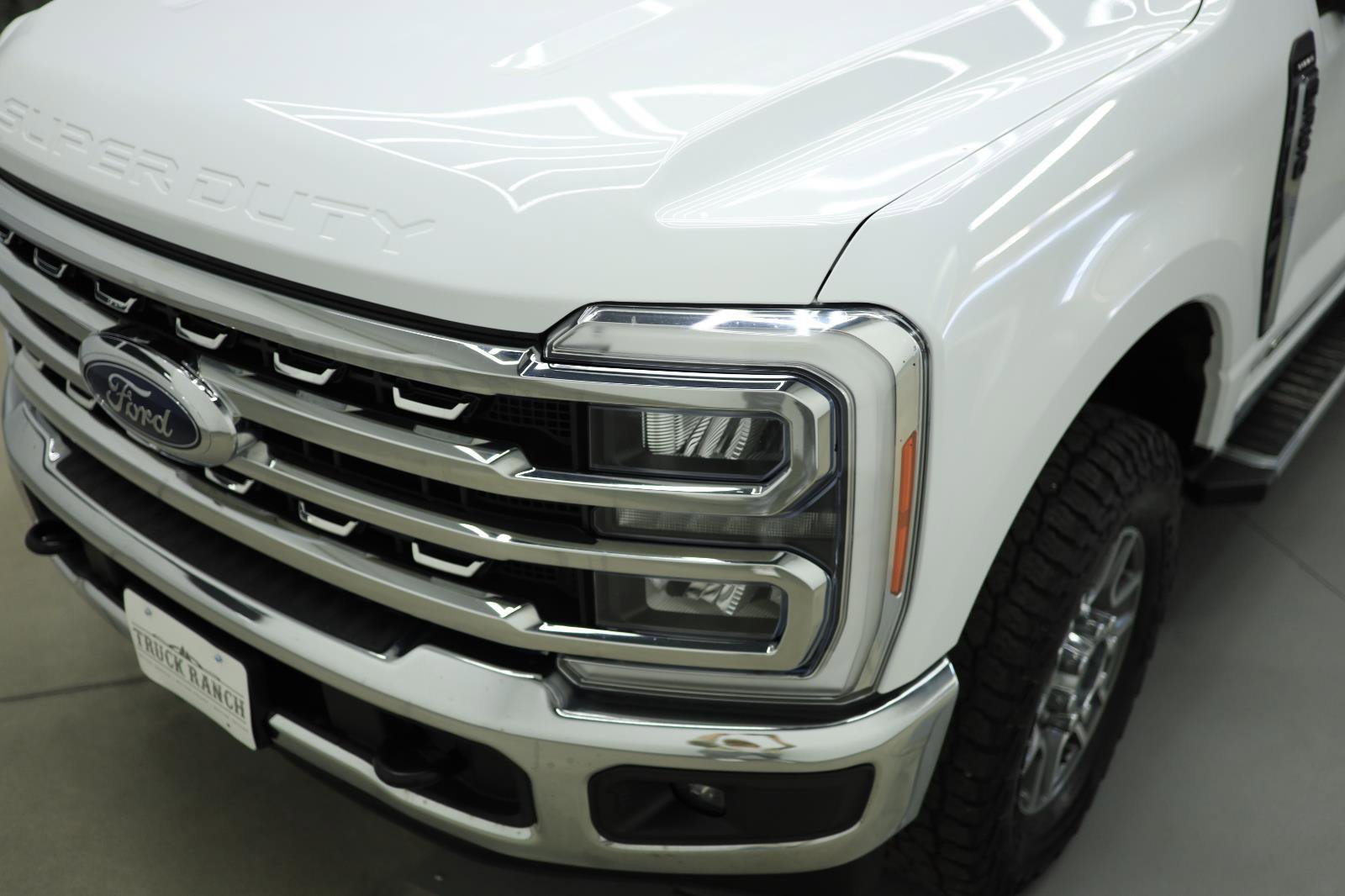 Used 2023 Ford F350 Lariat image 24