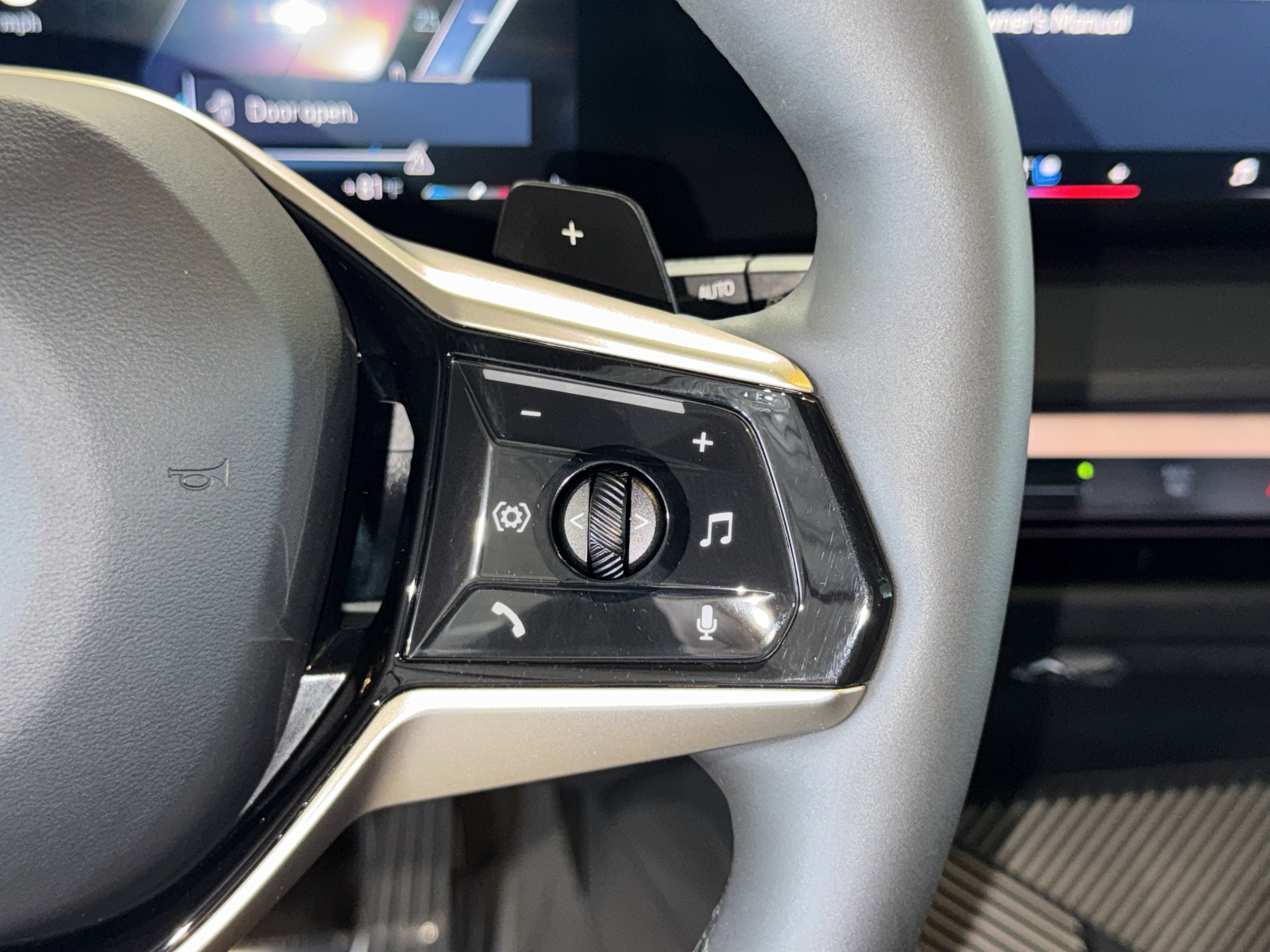 Certified 2025 BMW X3 xDrive30i w/ Premium Package image 22