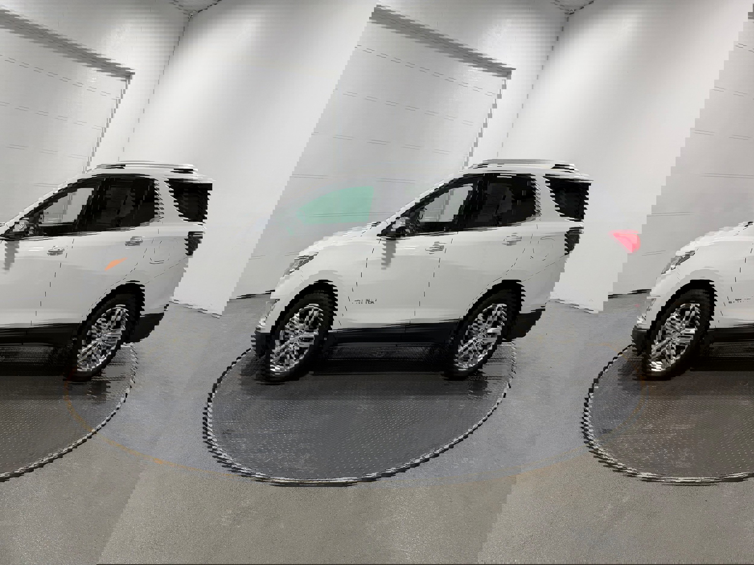 Used 2019 Chevrolet Equinox Premier image 24