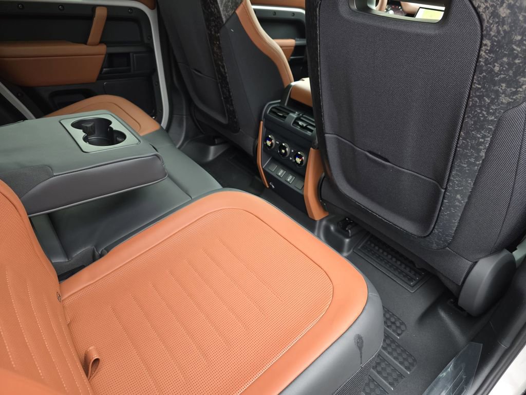 New 2026 Land Rover Defender 110 OCTA image 11